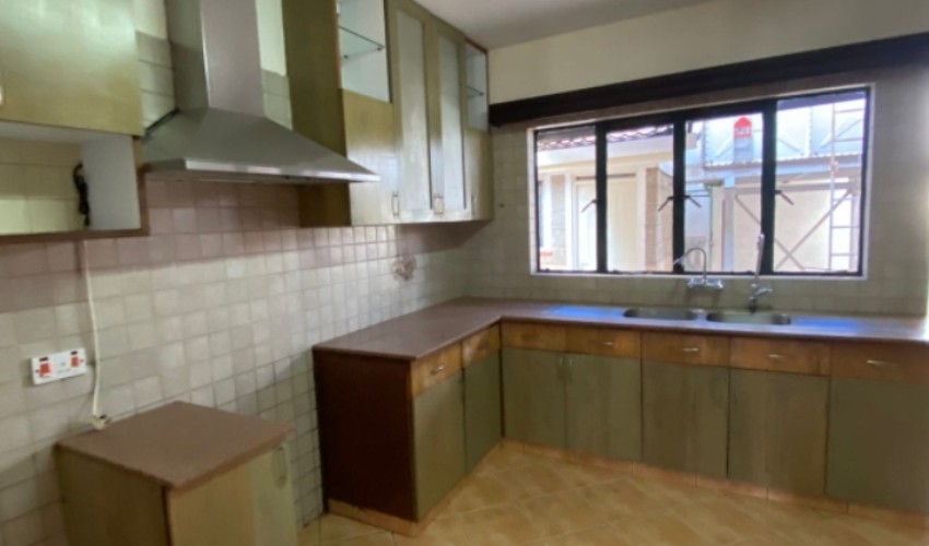 Elegant 4 Bedrooms Townhouse with Dsq in Westlands  0